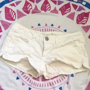 American Eagle White Low Rise Shorts